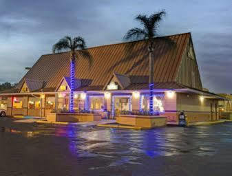 Near Busch Gardens 2* Tampa